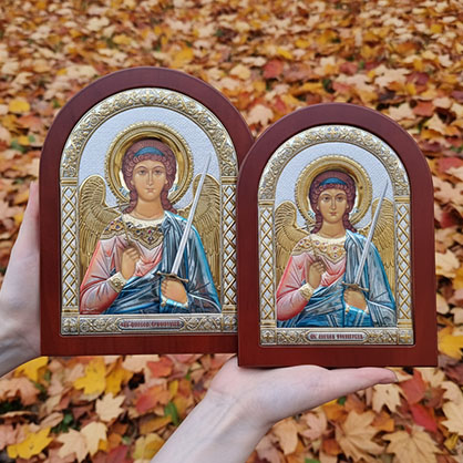 Икона в красном дереве Ангел хранитель цветная